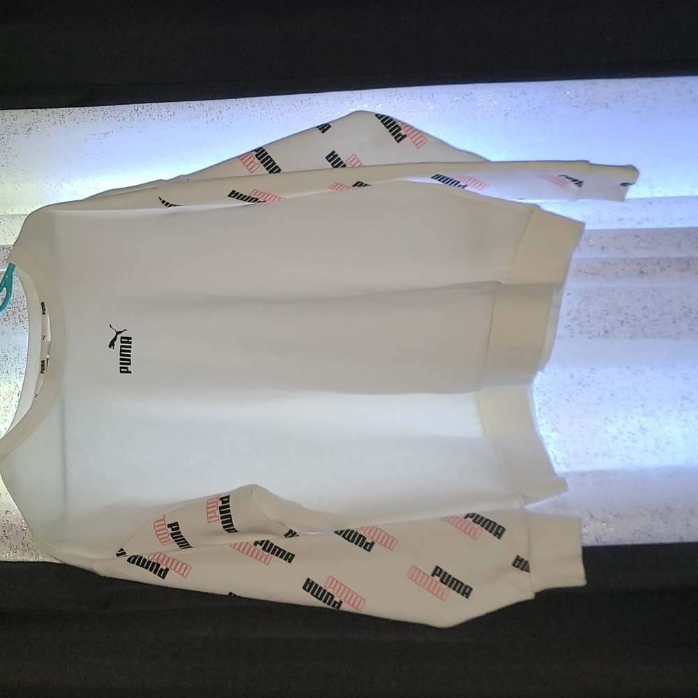 ***NWOT*** PUMA sweatshirt size L